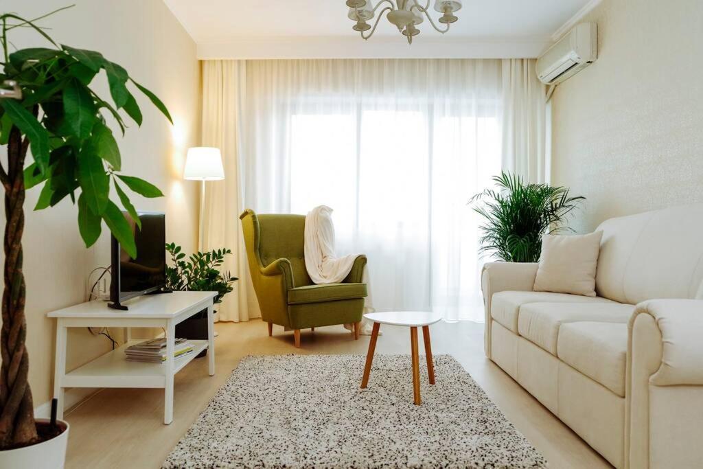 Elegant Vibes Apartment Next To Obor Market Bükreş Dış mekan fotoğraf